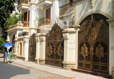 Cửa cổng nhôm đúc nghệ thuật cho biệt thự cổ điển và hiện đại 