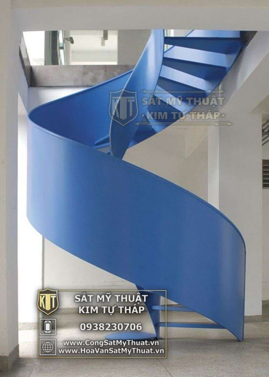 cầu thang sắt uốn cong bằng sắt tấm nguyên khối