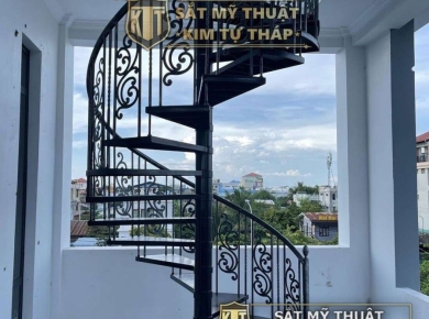 Cầu Thang Xoắn Ốc Sân Thượng – Thi Công Sắt Bền, Giá Tốt