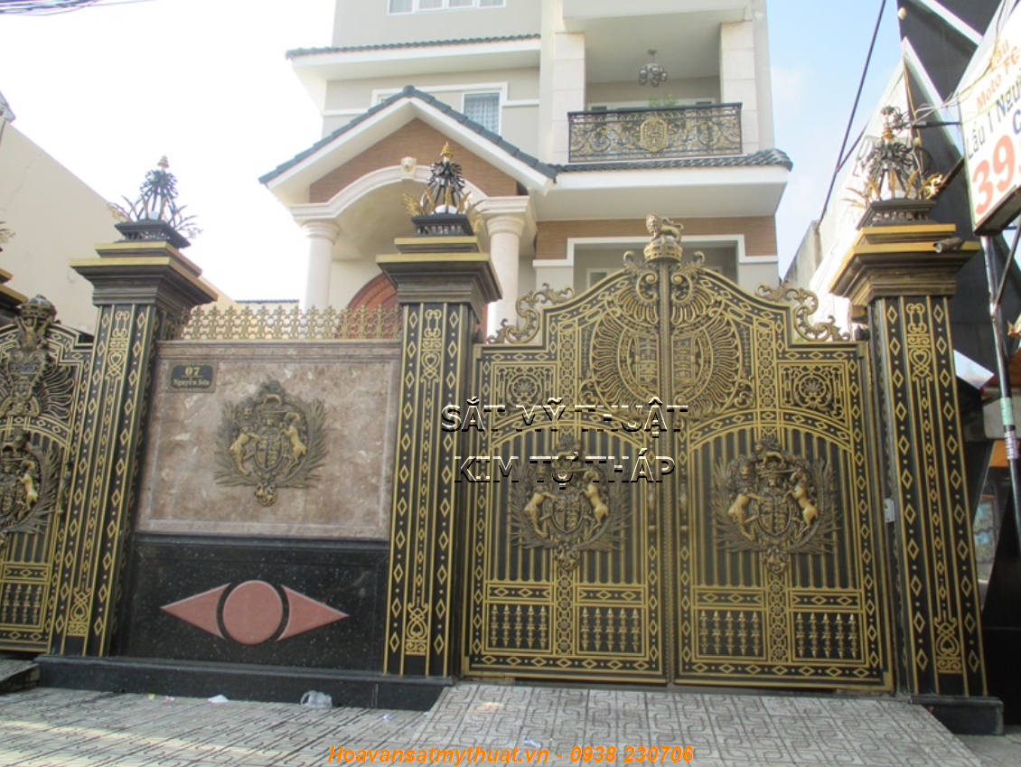 Cửa cổng nhôm đúc đẹp cho biệt thự - nhà phố