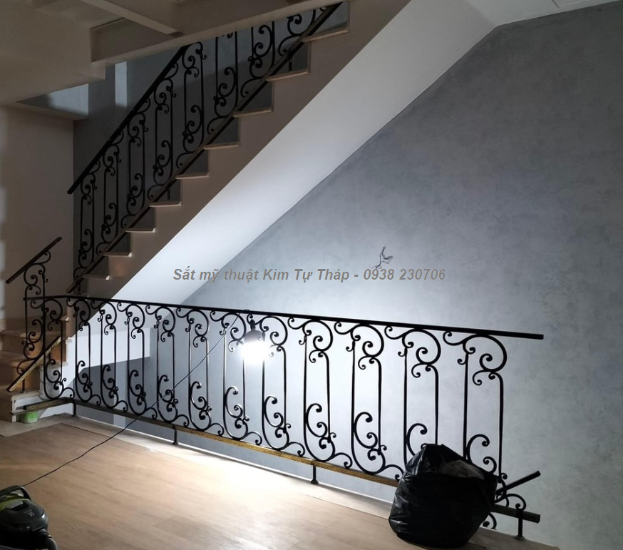 Cầu thang sắt mỹ nghệ CT1116