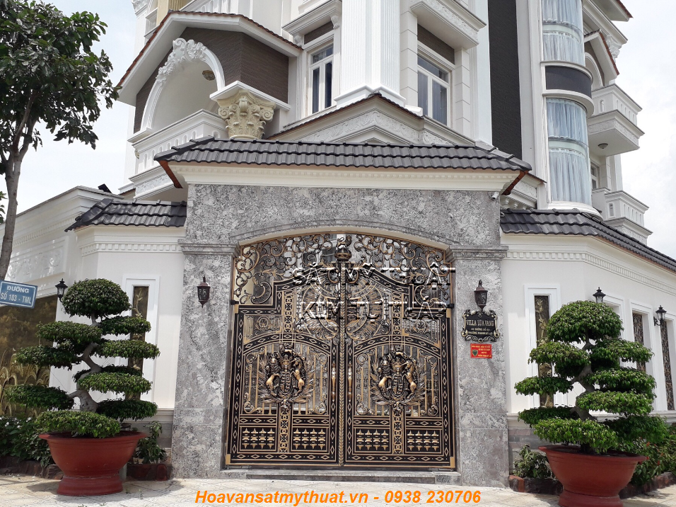 Cửa cổng nhôm đúc nghệ thuật cho biệt thự 