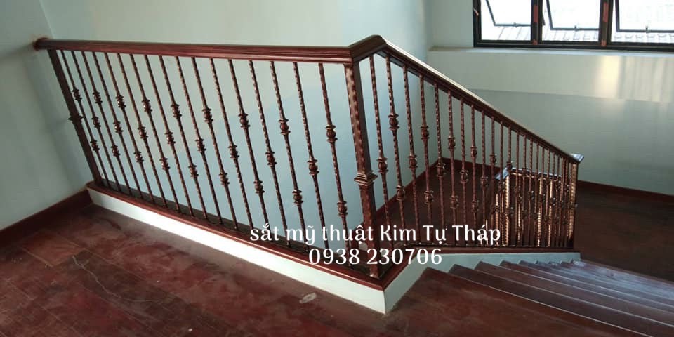 Cầu thang sắt đặc mỹ nghệ CT075 