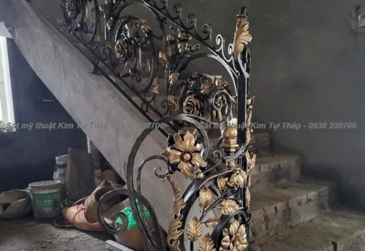Lan can cầu thang sắt mỹ thuật  CT113