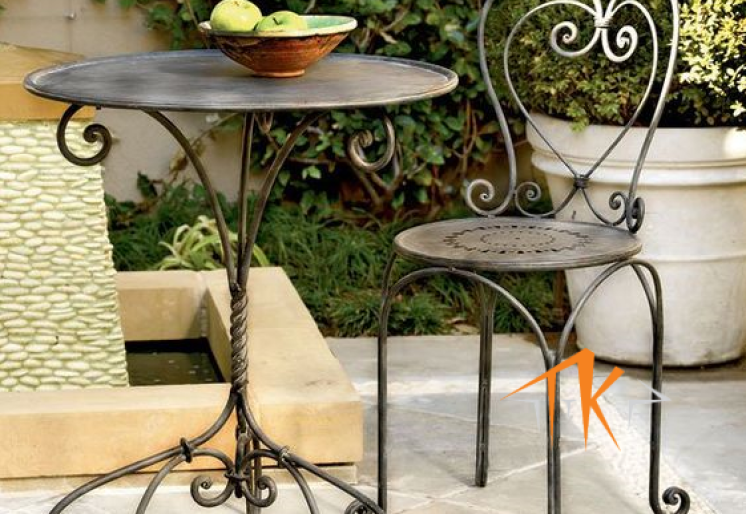 BÀN GHẾ SẮT SÂN VƯỜN BG004