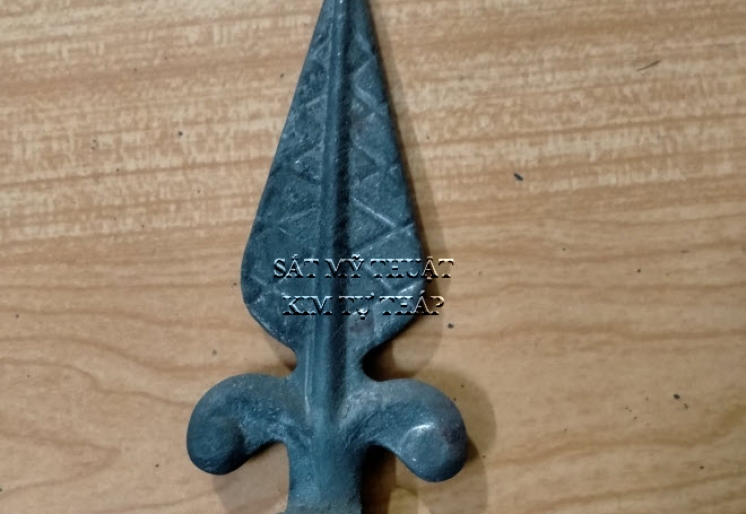 chông sắt đúc CC010